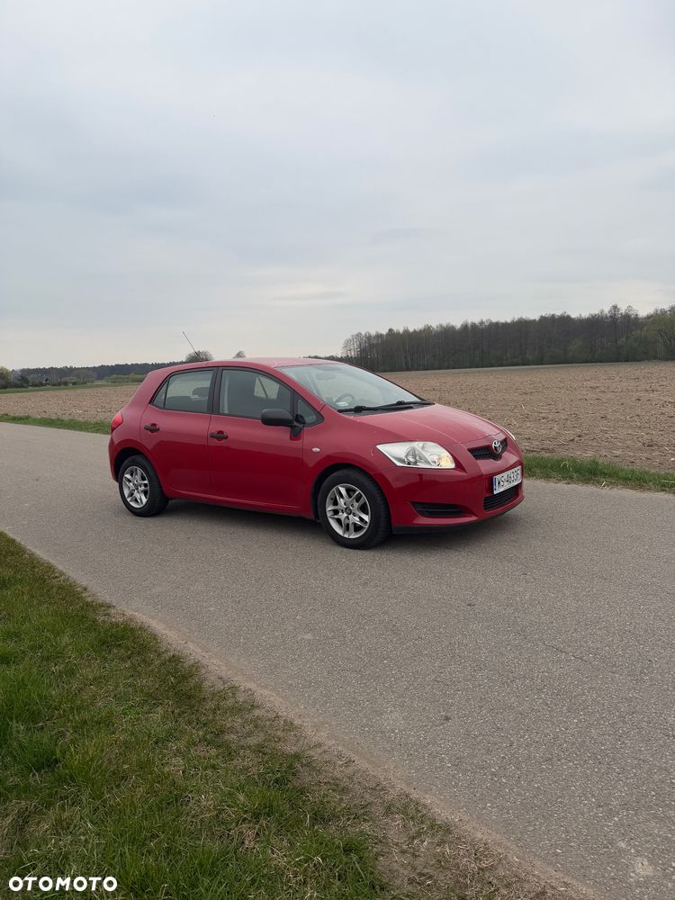 Toyota Auris 1.4 D-4D Luna - 2