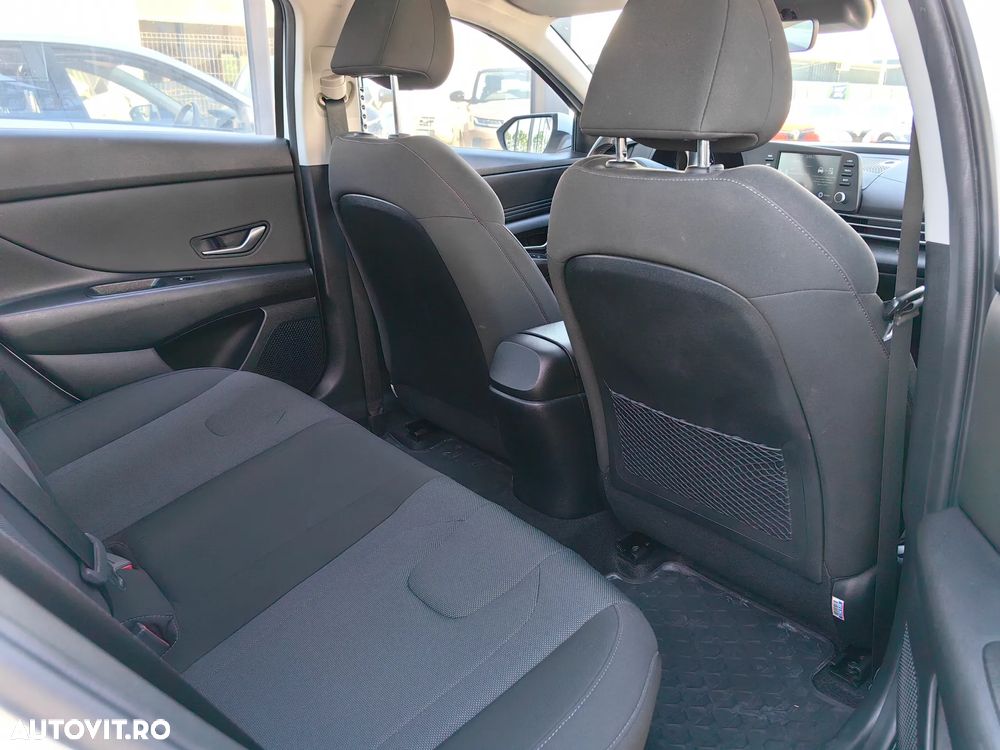 Hyundai Elantra 1.6 l 123 CP CVT Comfort - 16