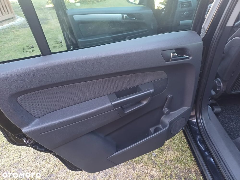 Opel Zafira 1.6 - 21