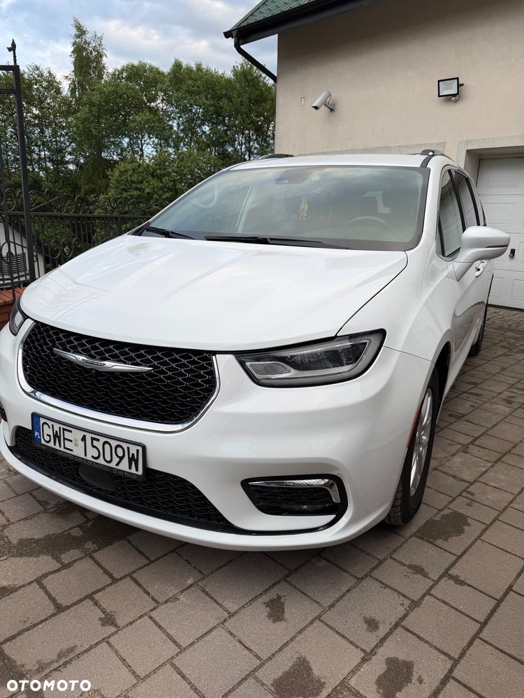 Chrysler Pacifica - 28