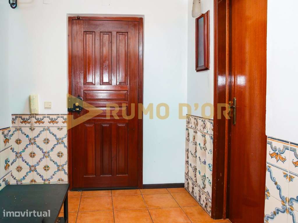 Apartamento T2 no Centro de Alenquer com logradouro - Grande imagem: 3/19