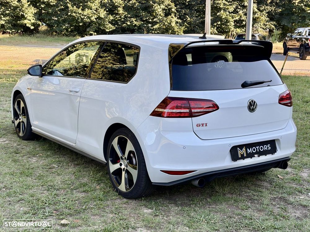 VW Golf 2.0 TSi GTi Performance - 24