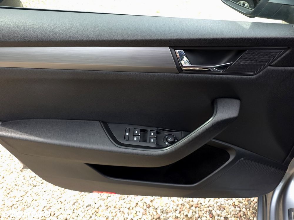 Skoda Superb 2.0 TDI Style - 19