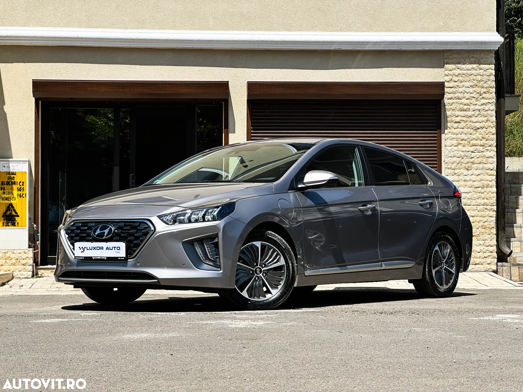 Hyundai IONIQ Plug-In Hybrid 1.6 141CP Exclusive - 8