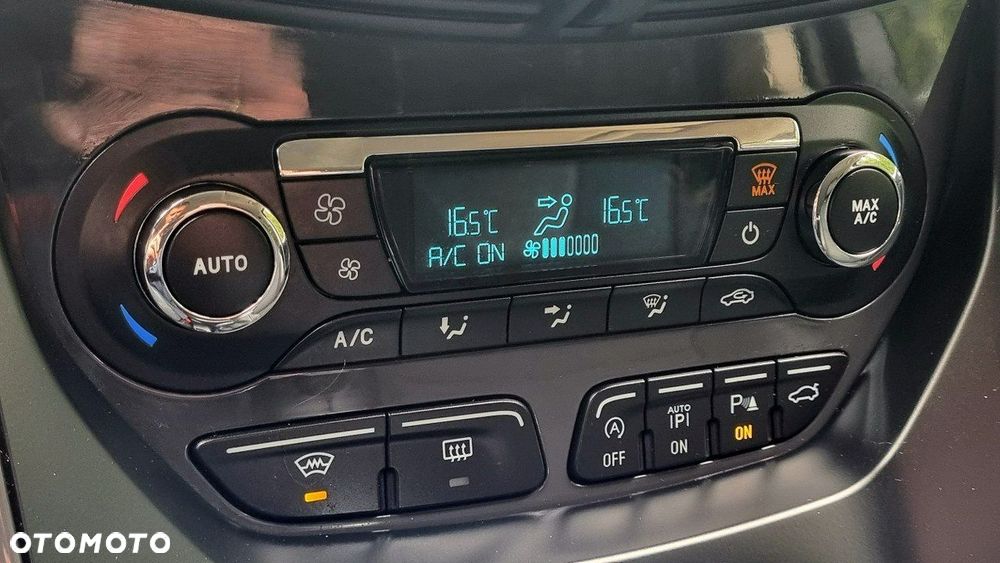 Ford Kuga - 19