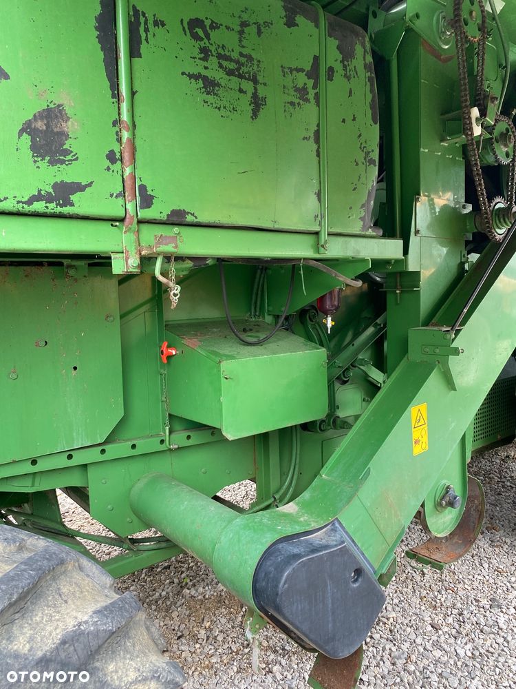 John Deere 2256 - 11