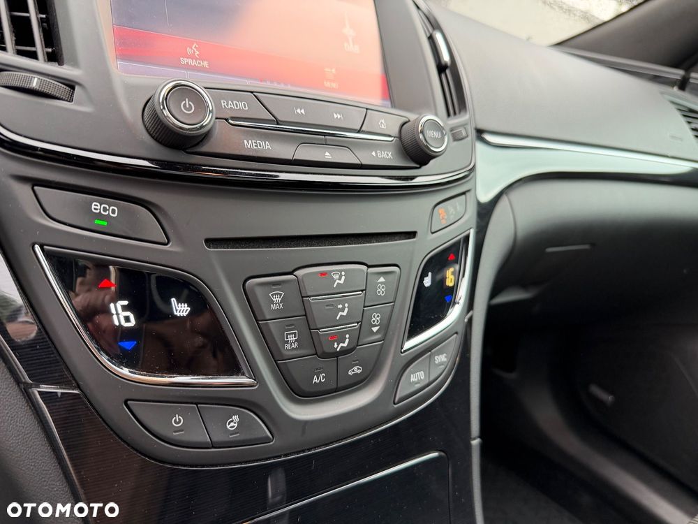 Opel Insignia - 29