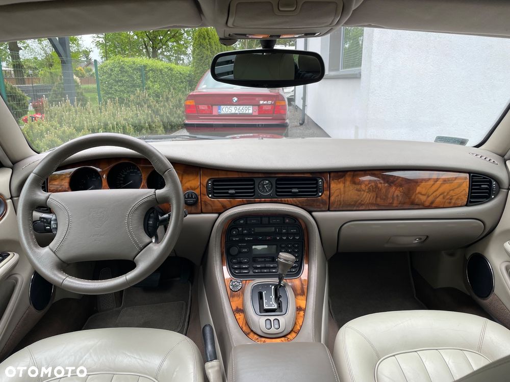 Jaguar XJ 3.2 Executive - 9