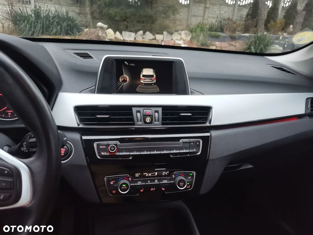BMW X1 sDrive18d - 12