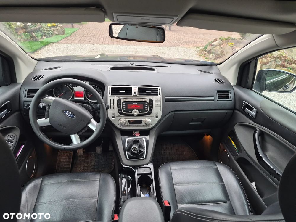 Ford Kuga 2.0 TDCi 4x4 Titanium - 10