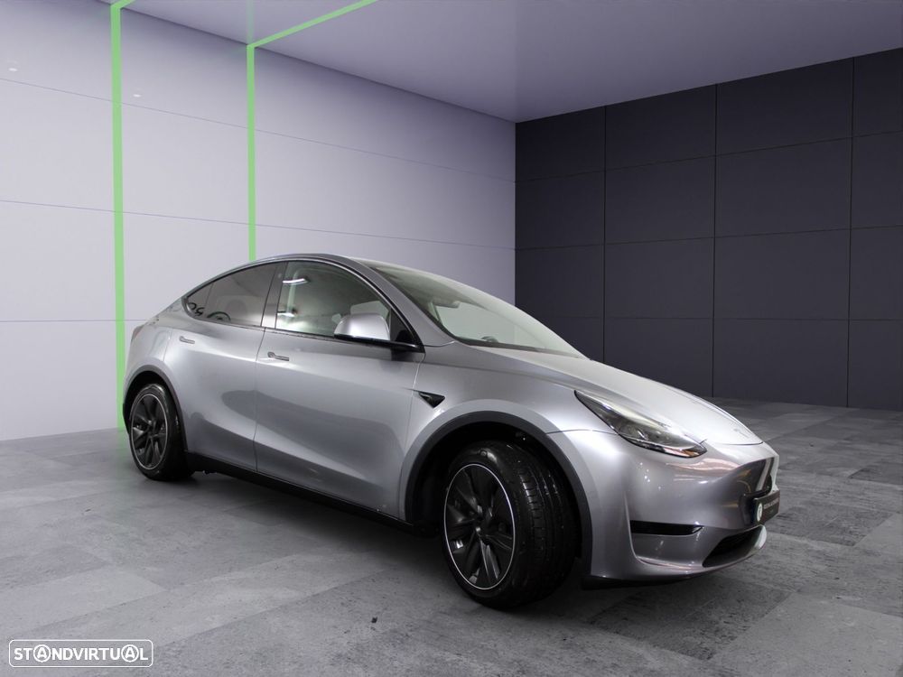 Tesla Model Y RWD - 4