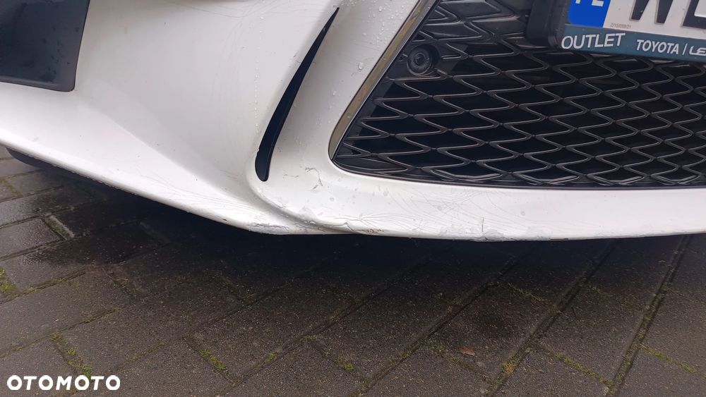 Lexus IS 300h F Sport - 32