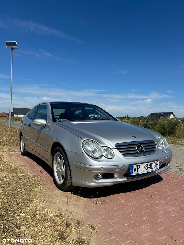 Mercedes-Benz Klasa C 180 Kompressor Automatik - 27