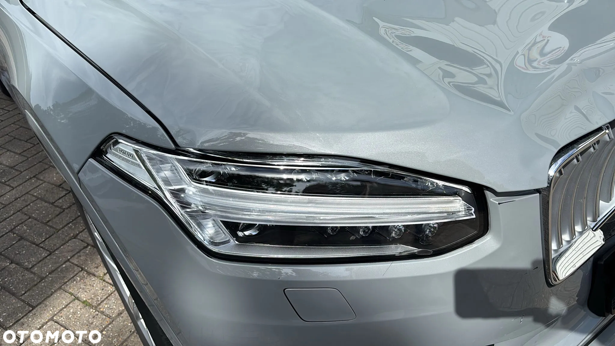 Volvo XC 90 - 9