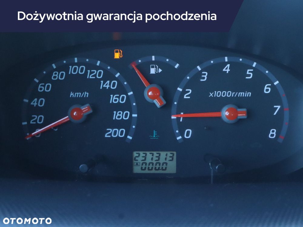 Nissan Micra - 13