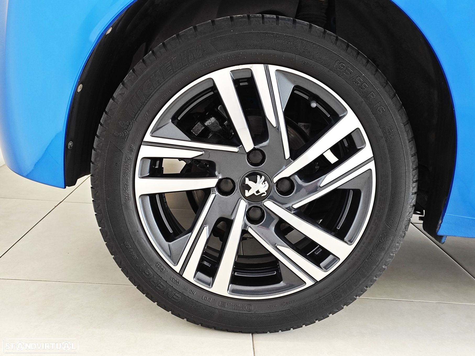 Peugeot 208 1.5 BlueHDi Allure Pack - 17