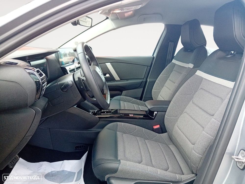 Citroën C4 1.2 Hybrid Plus e-DSC6 — fotografia 9