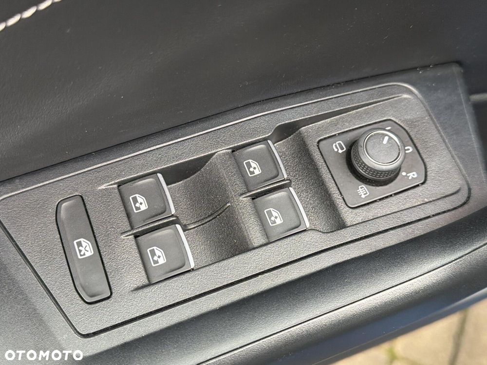 Volkswagen T-Roc 1.5 TSI Style DSG - 14