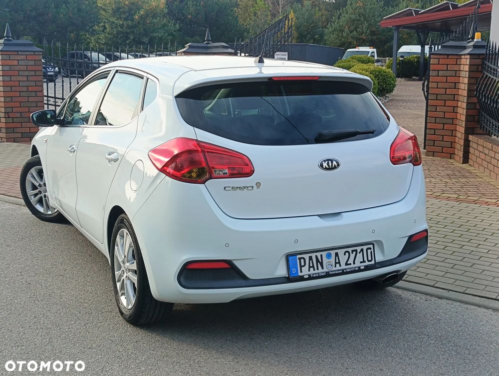 Kia Ceed 1.6 GDI Dream Team Edition - 7