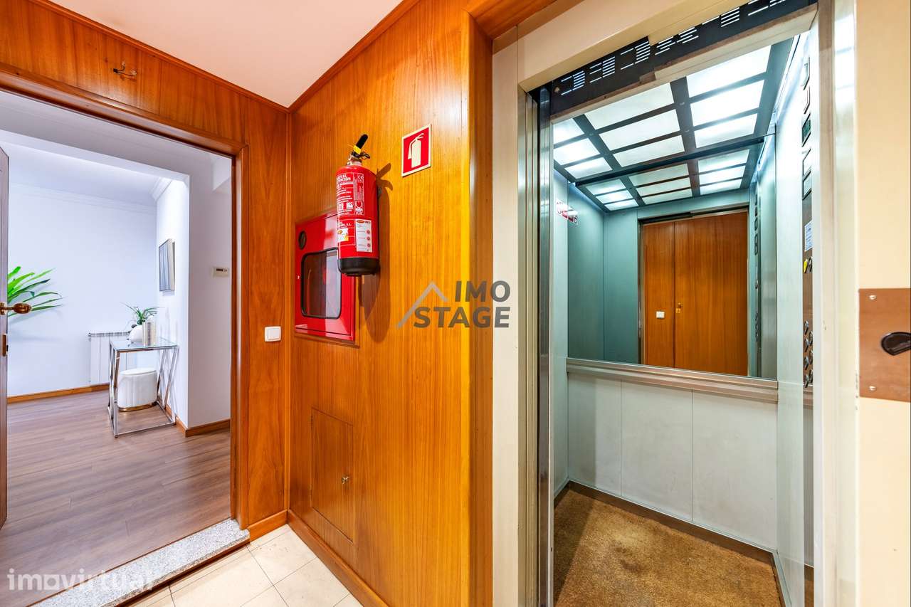 T2 com Excelente Exposição Solar | Localização Central em Santo Tirso - Grande imagem: 4/25