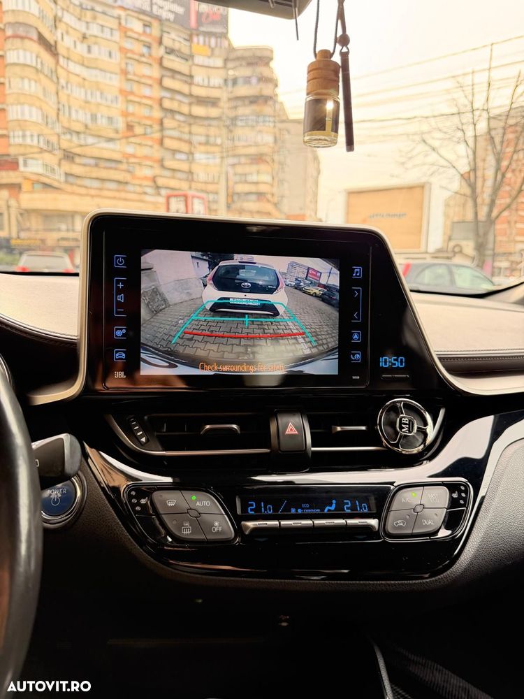 Toyota C-HR Lounge - 12