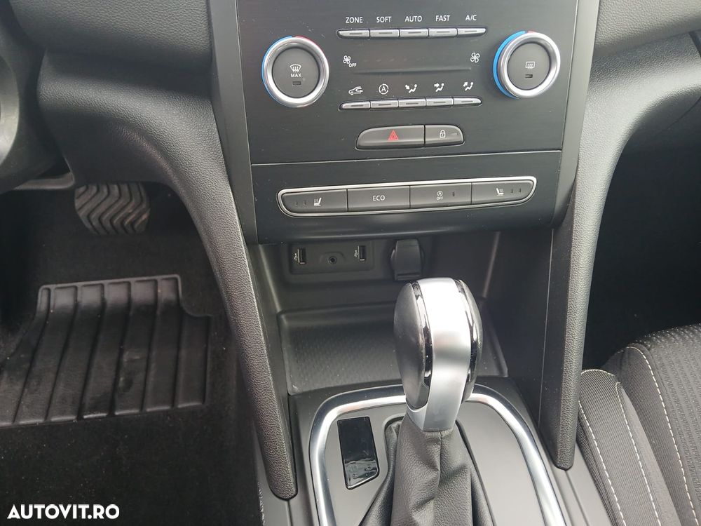 Renault Megane Blue dCi 116 EDC Zen - 8