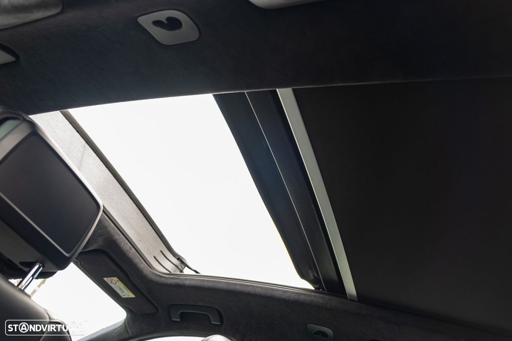 Porsche Macan Turbo - 48