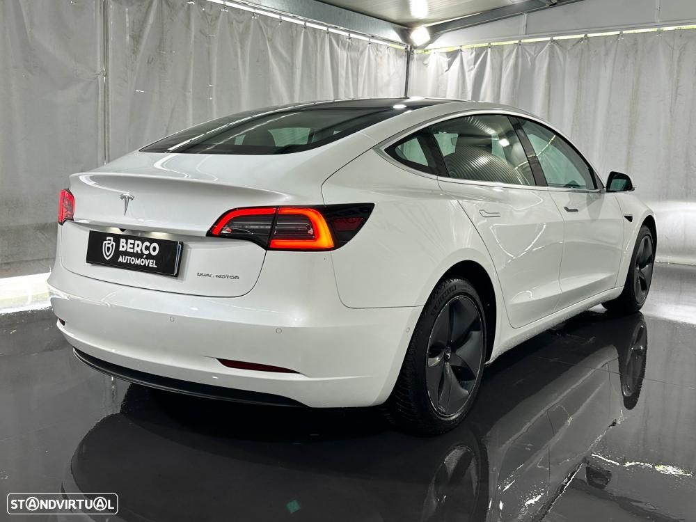 Tesla Model 3 Long-Range Dual Motor AWD - 4