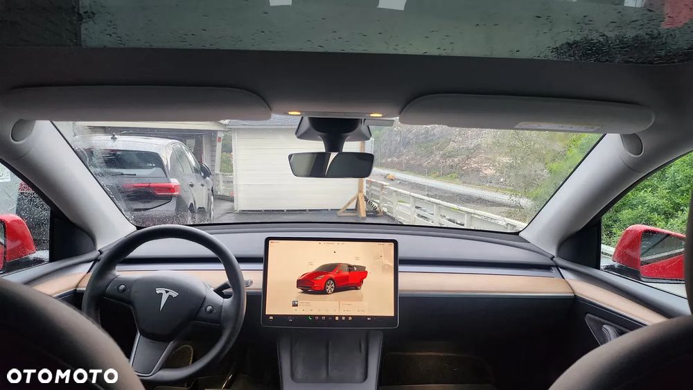 Tesla Model Y Long Range Dual Motor AWD - 10