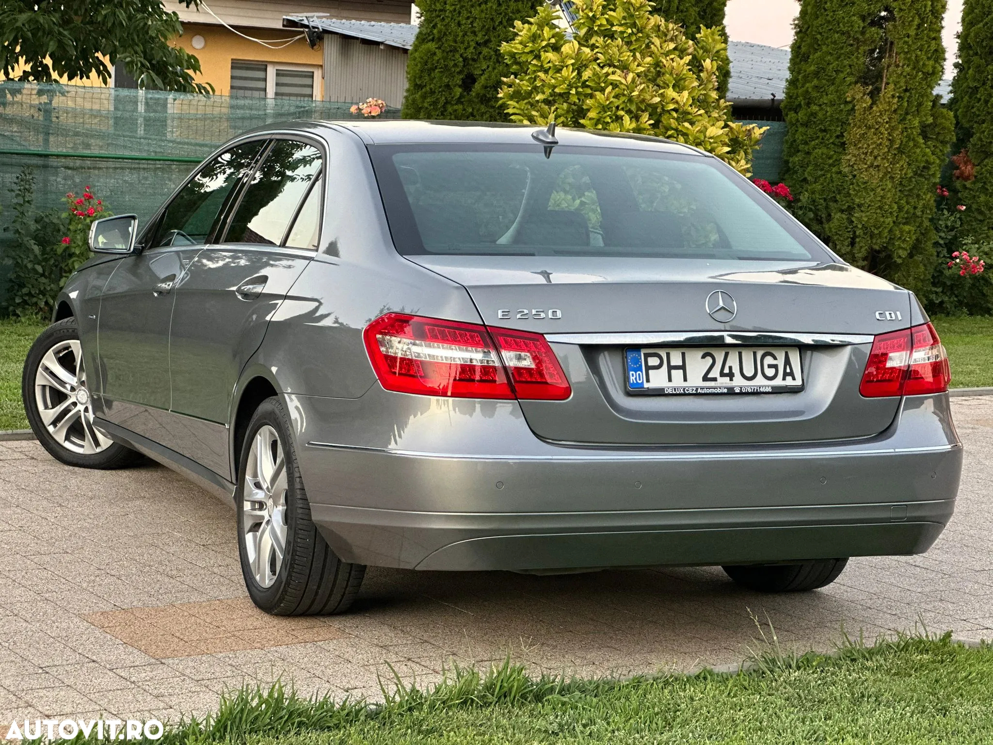 Mercedes-Benz E 250 CDI DPF BlueEFFICIENCY Automatik Avantgarde - 3