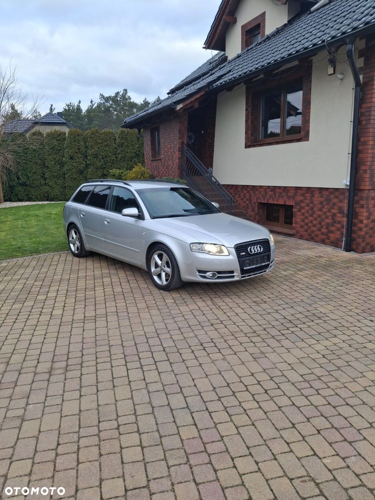 Audi A4 Avant 2.0 T FSI - 1
