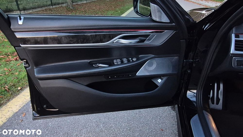 BMW Seria 7 - 17