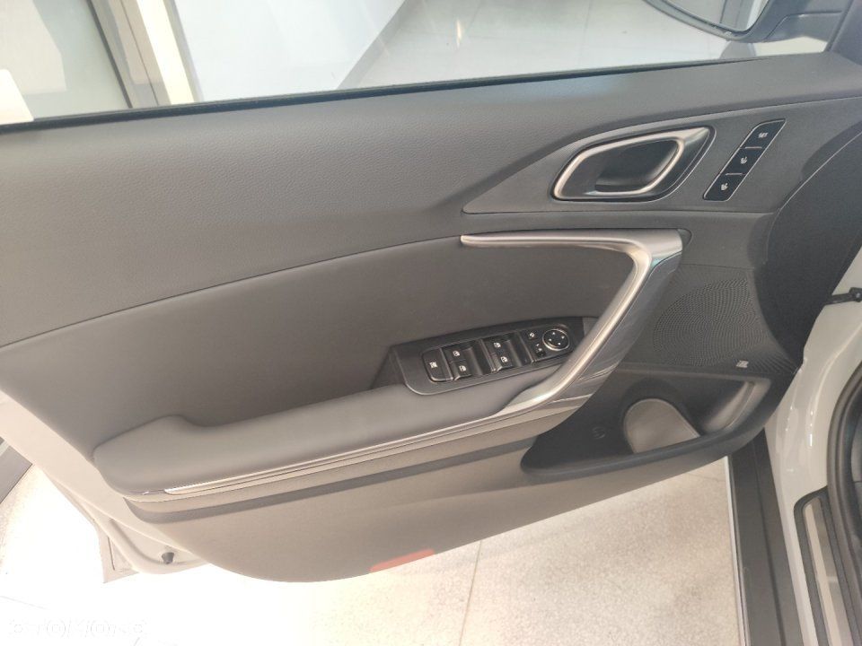 Kia XCeed - 9