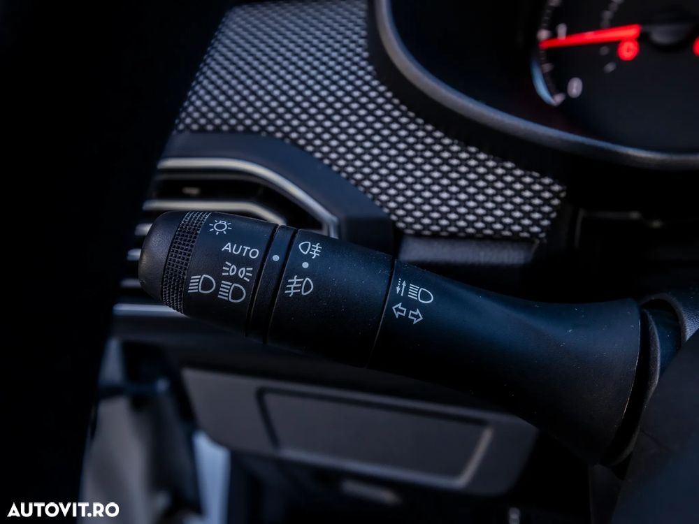 Dacia Logan TCe 90 CVT Comfort - 23