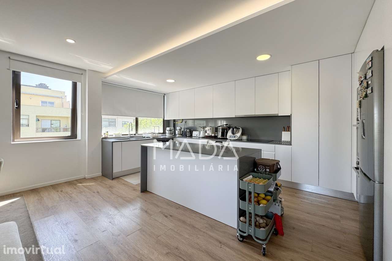 Apart. T3 renovado c/garagem (2 carros) na Av. 31 de Janeiro em Braga - Grande imagem: 4/22