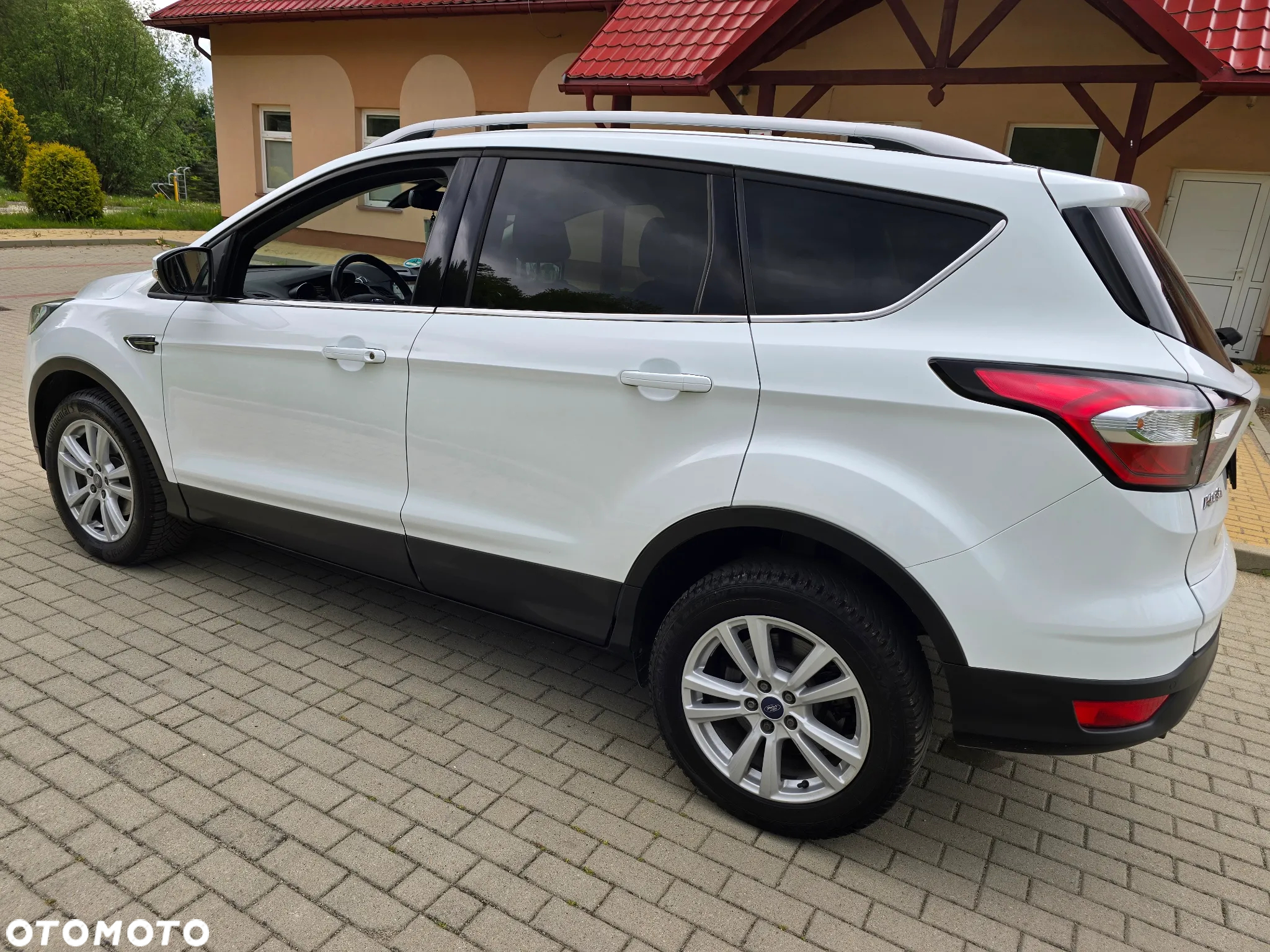 Ford Kuga 1.5 EcoBoost 2x4 SYNC - 14