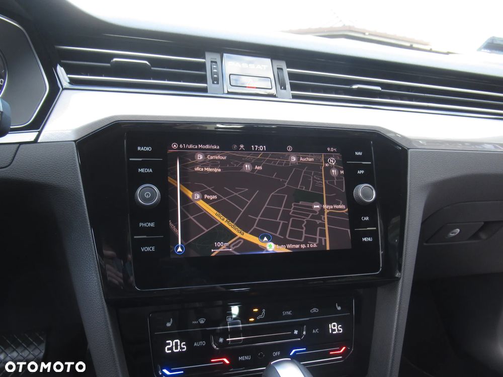 Volkswagen Passat 2.0 TSI Business DSG - 18