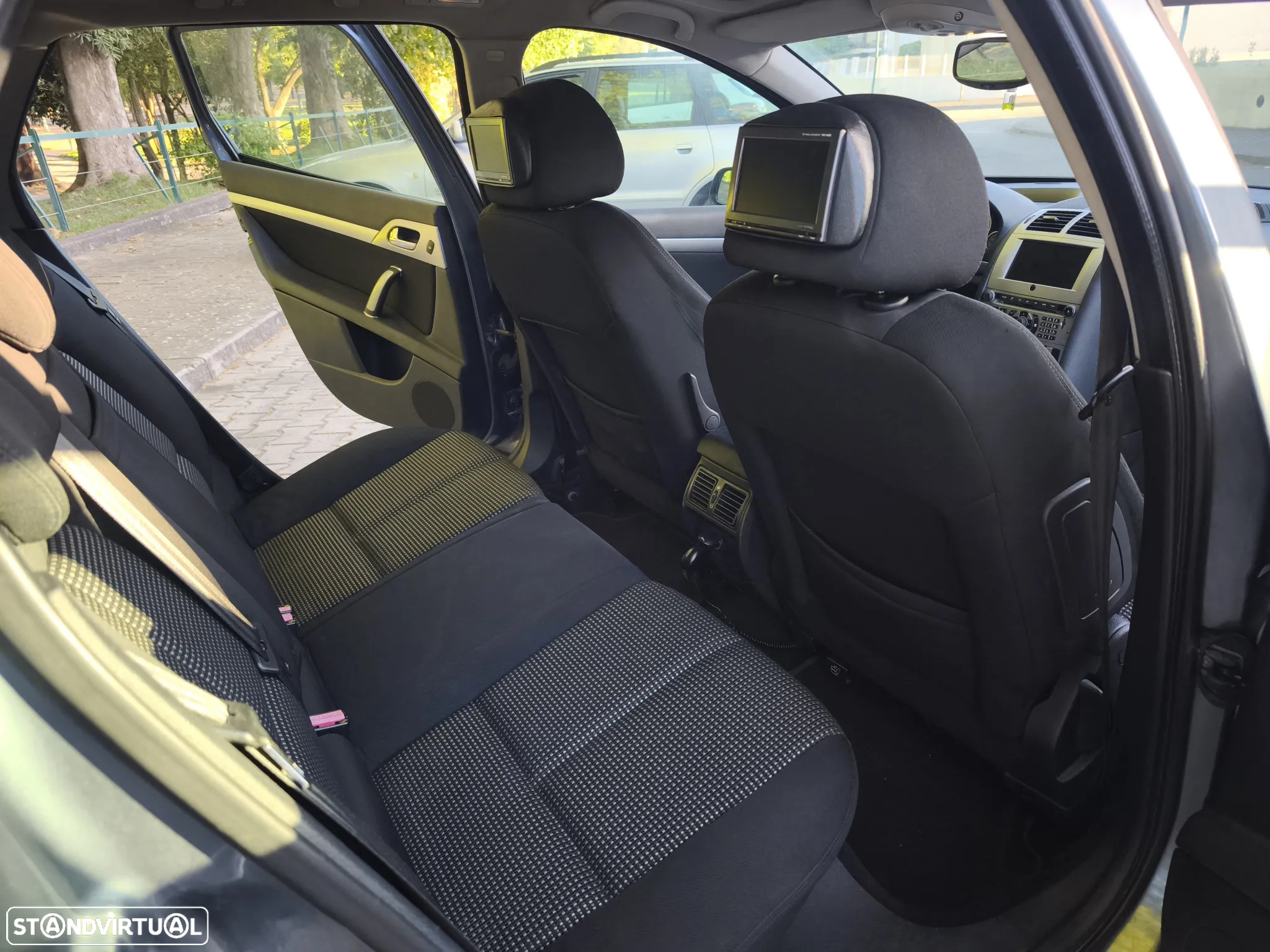Peugeot 407 SW 1.6 HDi Navteq - 19