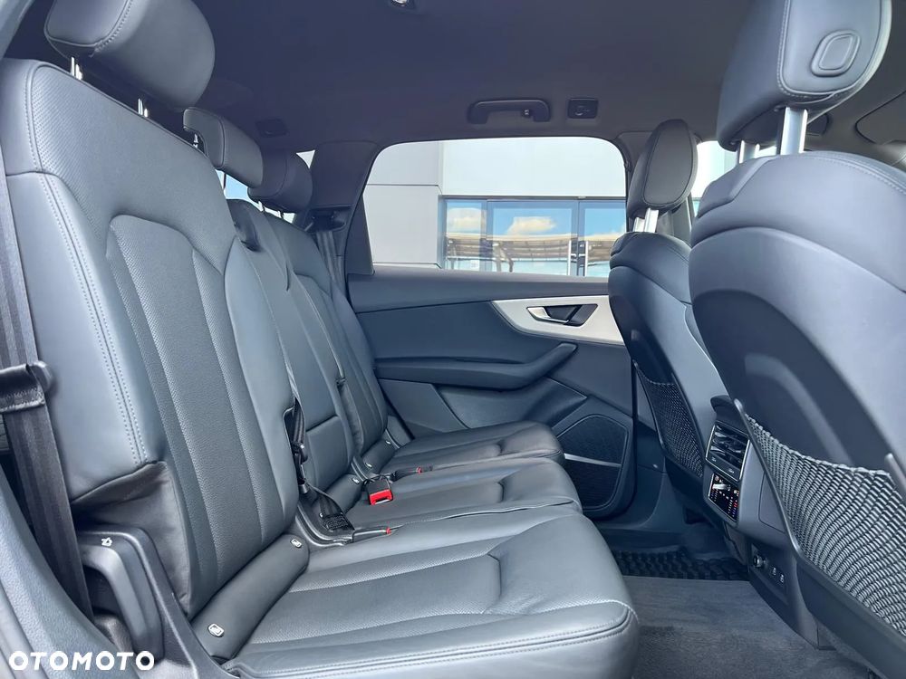 Audi Q7 - 8