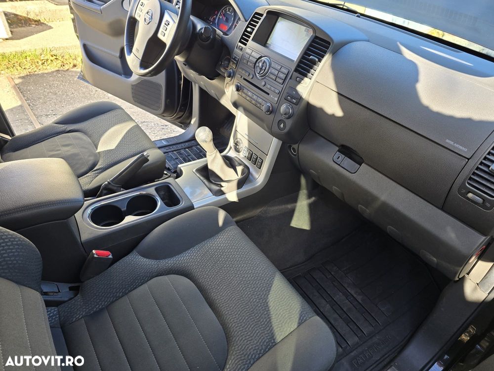 Nissan Pathfinder 2.5 dCi DPF All Mode 4X4 SE - 17