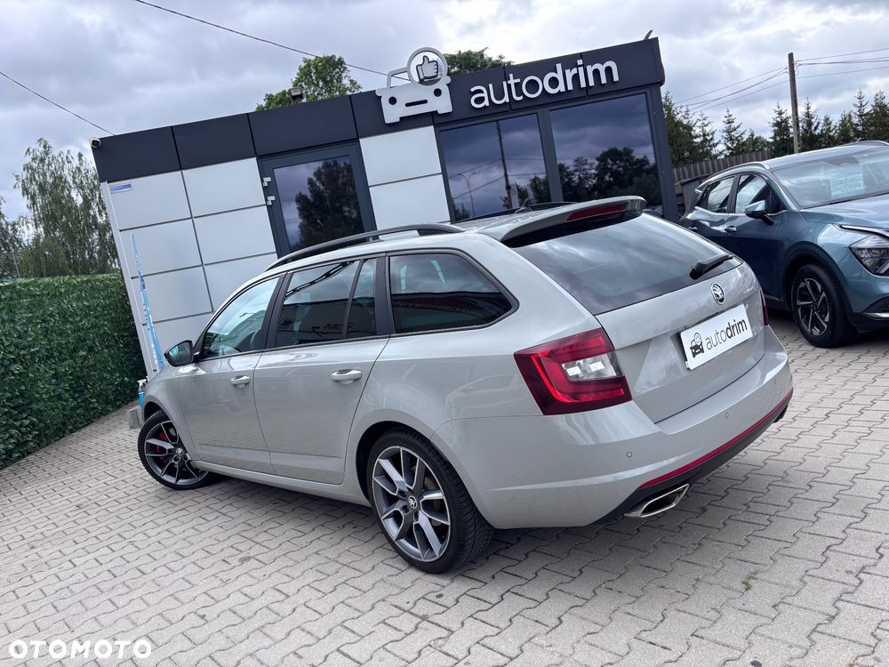 Skoda Octavia 2.0 TSI RS - 12
