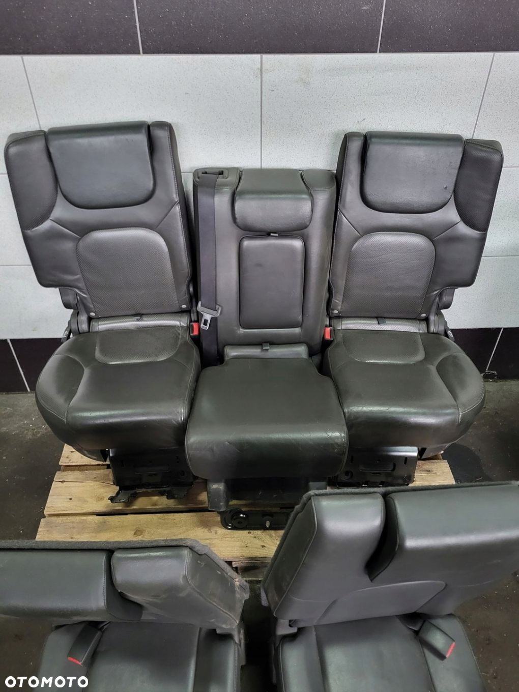 NISSAN PATHFINDER R51 LIFT KANAPA 2 i 3 RZĄD DWA PASY 3GO RZĘDU - 4