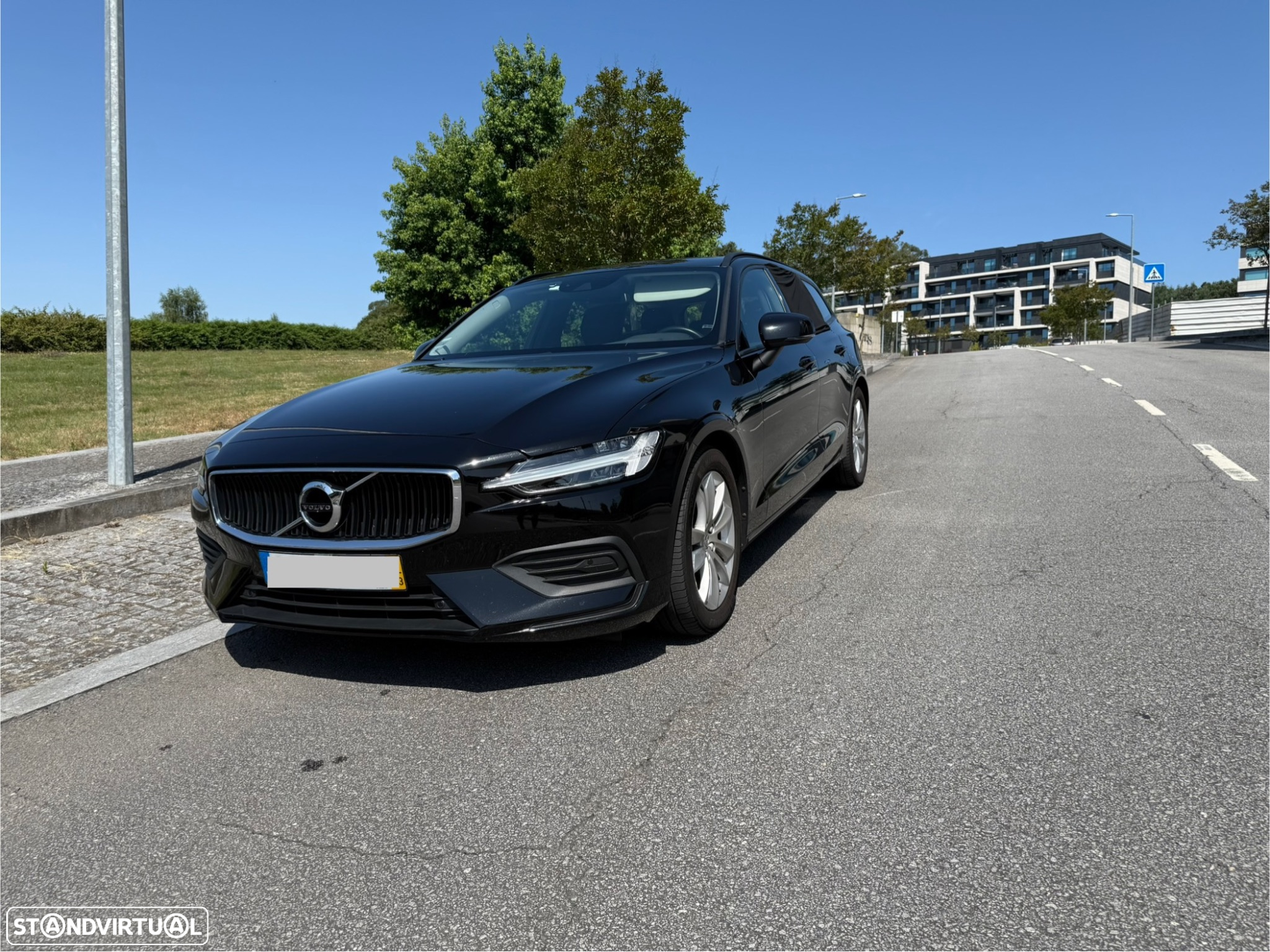 Volvo V60 2.0 D3 Momentum Geartronic - 5