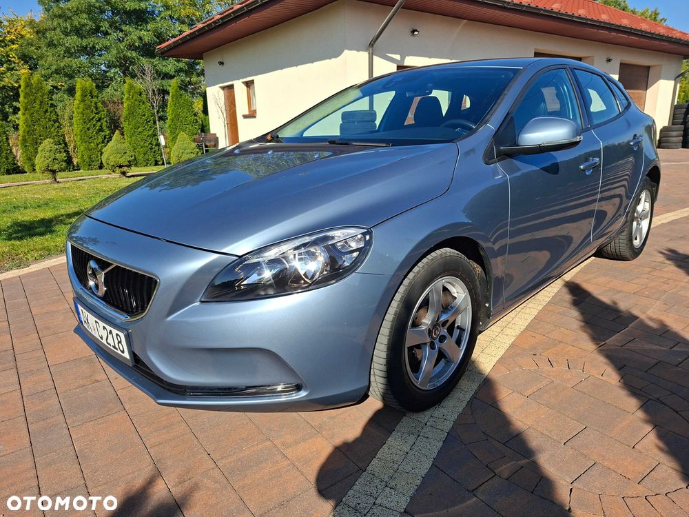 Volvo V40 2016 photo 2