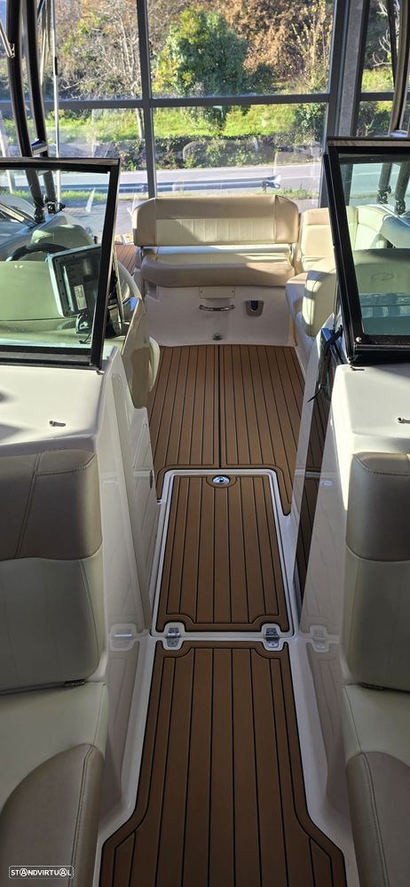 Regal 2520 fastdeck - 9