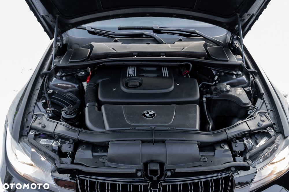 BMW Seria 3 320d DPF - 33