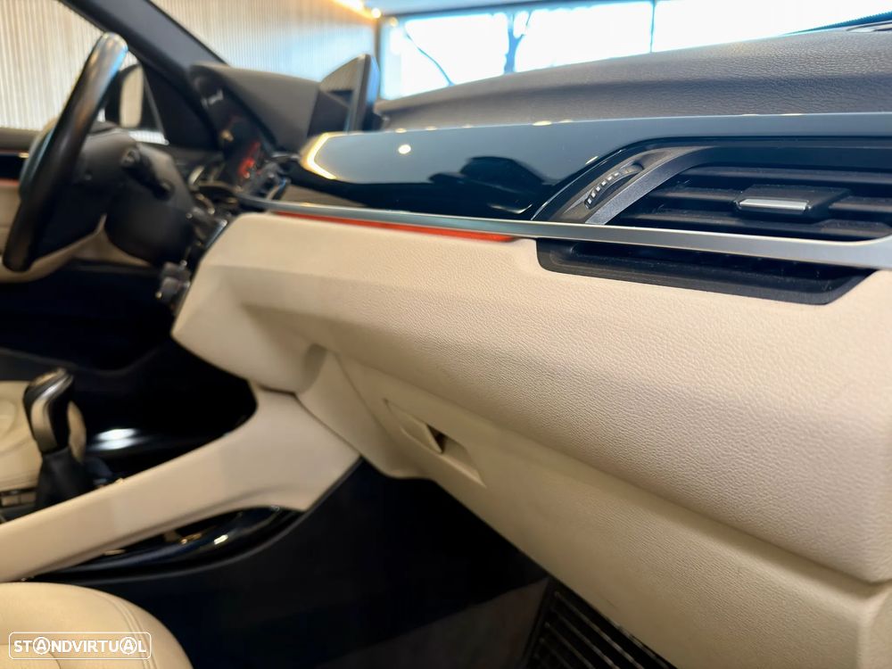 BMW X1 16 d sDrive Advantage - 43