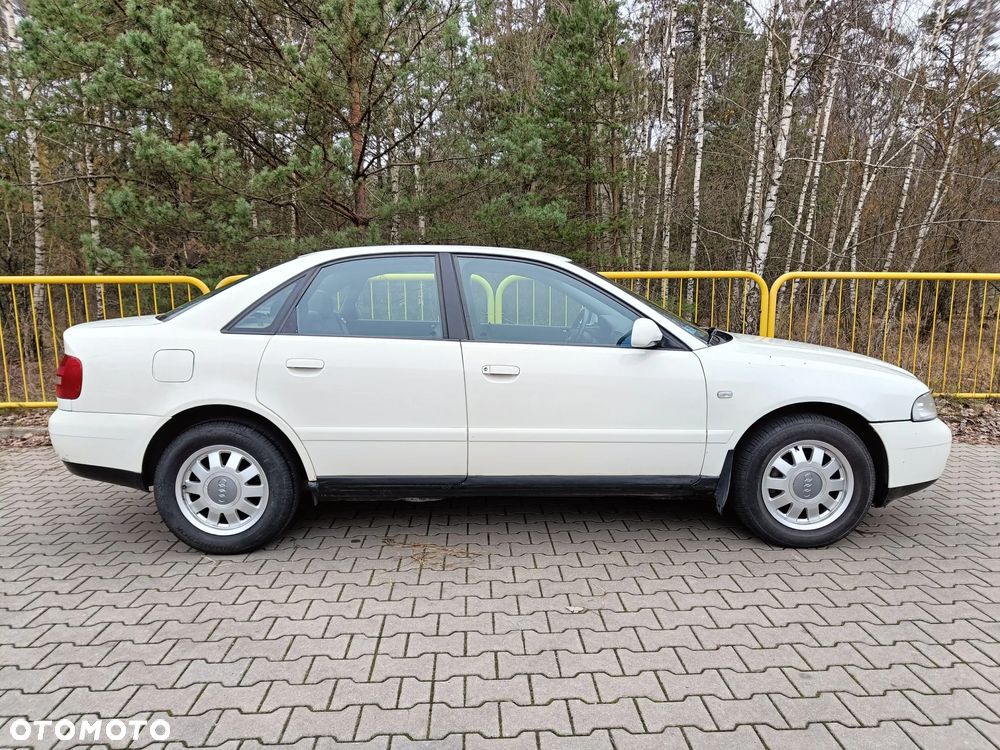 Audi A4 Limousine - 6