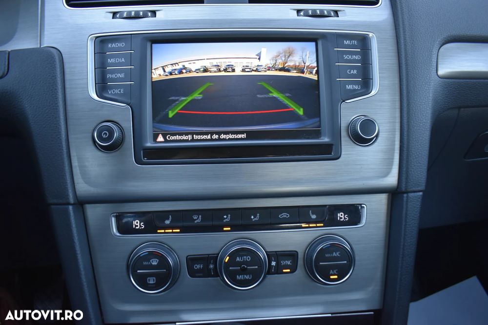 Volkswagen Golf 1.2 TSI BMT Comfortline - 12