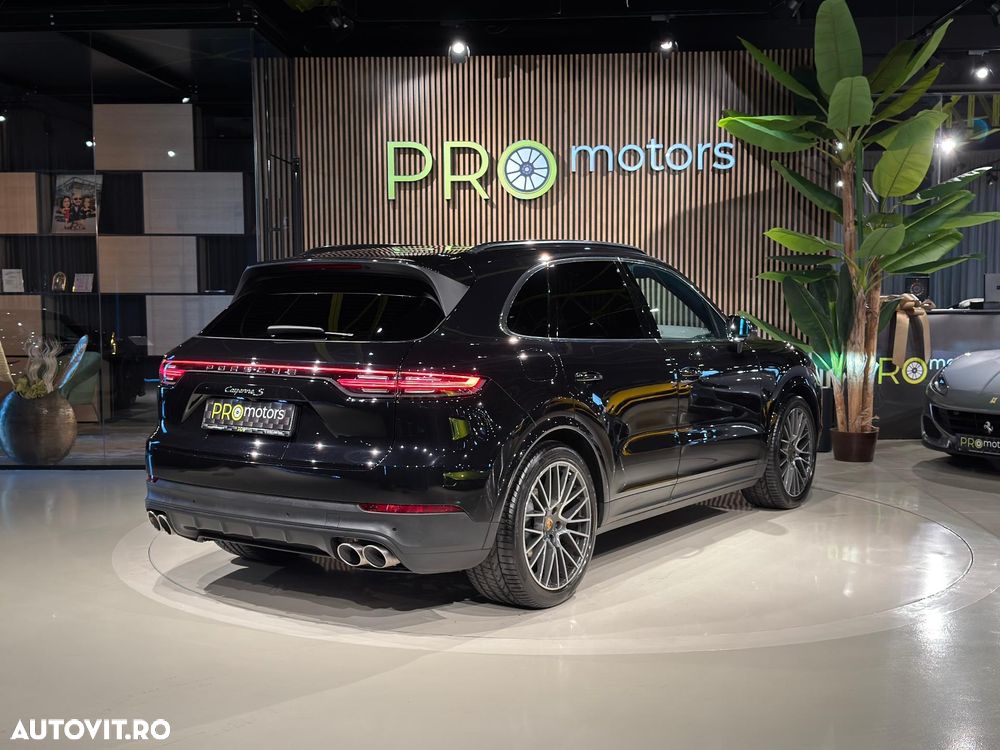 Porsche Cayenne S - 9